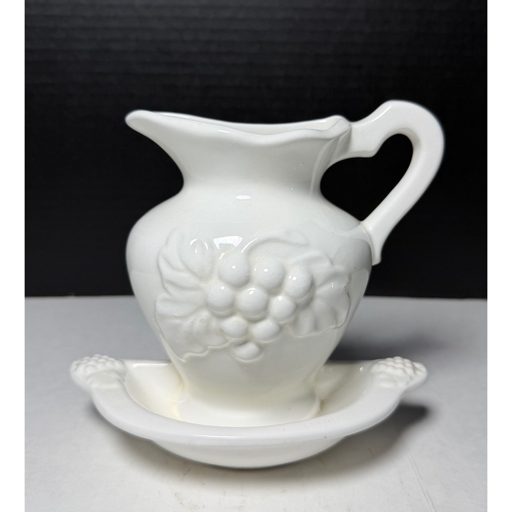 Lefton White Ceramic Grape Pitcher Basin Wall Pocket Planter 2118W Japan
